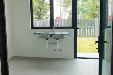 Lepironia Gardens, Setia Eco Glades