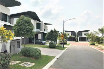 Lepironia Gardens, Setia Eco Glades