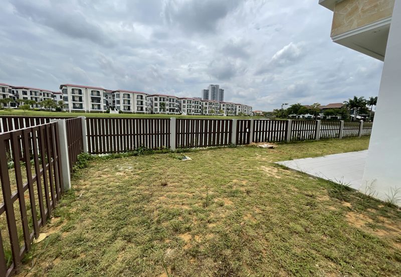 Isle of Botanica, Setia Eco Glades