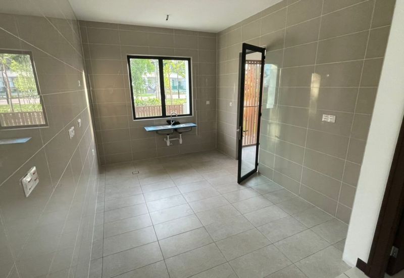 Isle of Botanica, Setia Eco Glades