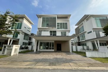 Jacaranda Garden Residence