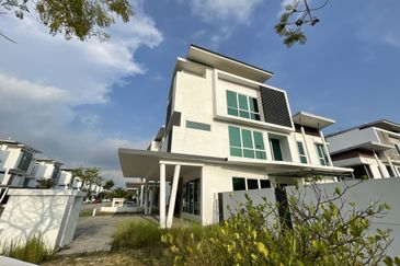 Jacaranda Garden Residence