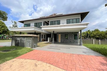 Charms of Nusantara, Setia Eco Glades