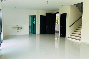 Charms of Nusantara, Setia Eco Glades