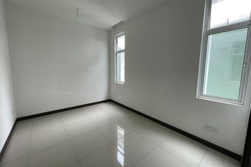 Trillium, Perdana Lakeview East