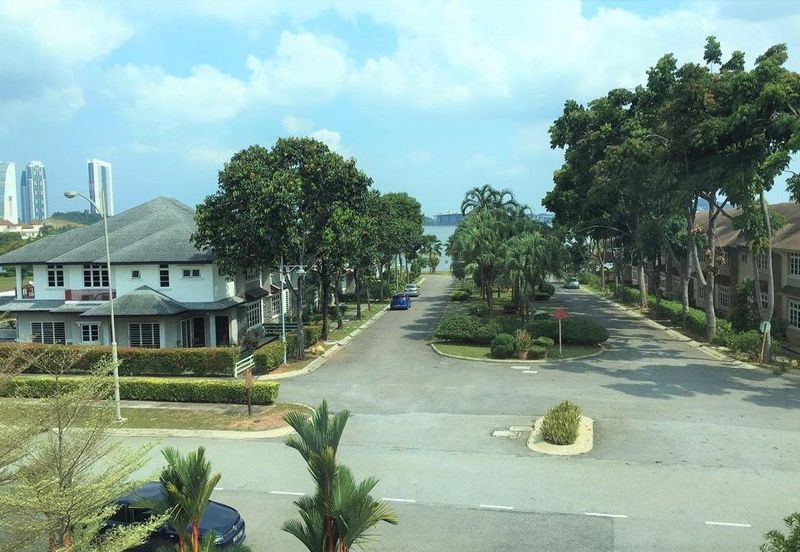 Perdana Lakeview East