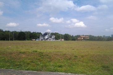 Perdana Lakeview East