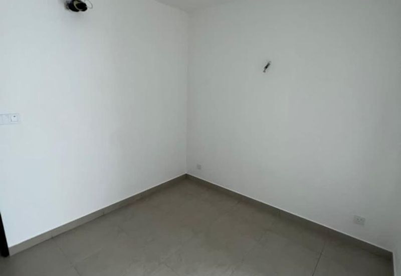 Beautiful Landscape 3 Storey Terrace House for Sale