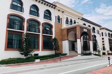 Isle of Kamares, Setia Eco Glades