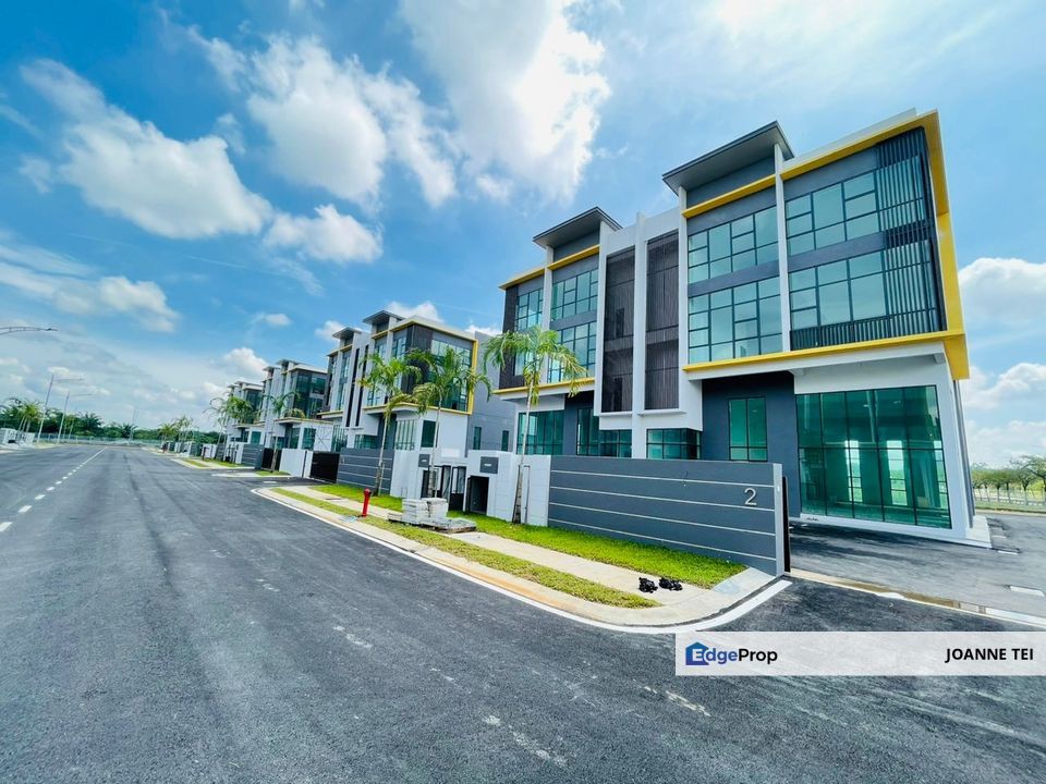 Newly Completed Premium Semi Detached Factory/ Warehouse @ Serenia City, Dengkil Sepang Industrial Park for Rent!!, Selangor, Sepang