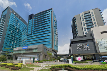 Premium Location 2adjoining Shop @ Bandar Puteri Puchong for Rent!!