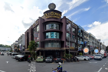 Premium Location Ground Floor Shop @ Bandar Puteri Puchong for Rent!!