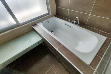 Symphony Hills Schumann