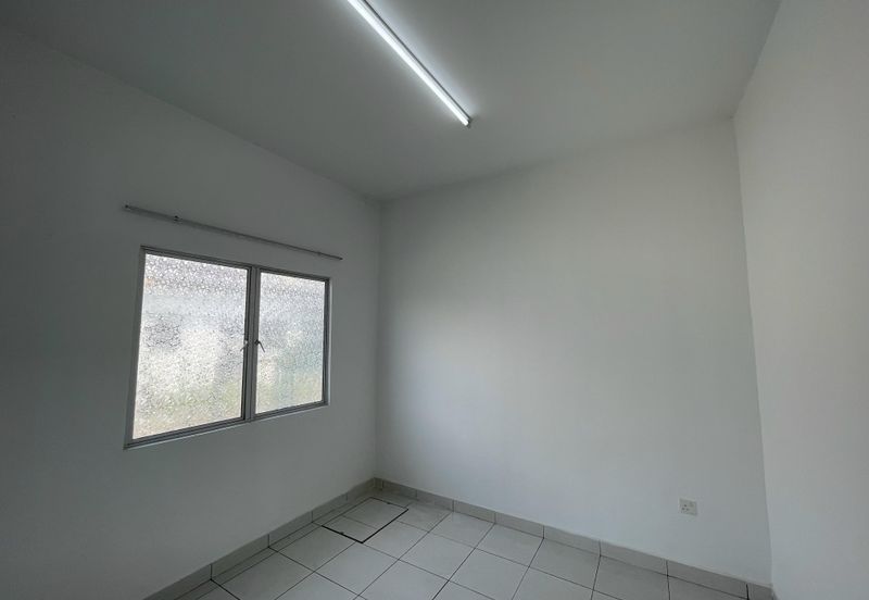 Jalan Haji Iman Omar 