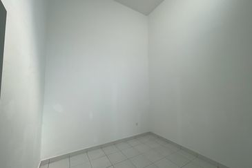 Jalan Haji Iman Omar 