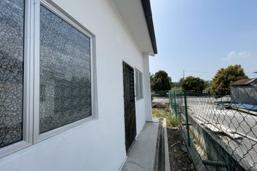 Jalan Haji Iman Omar 