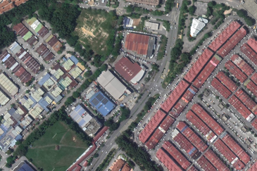 Perindustrian Pusat Bandar Puchong, with ccc