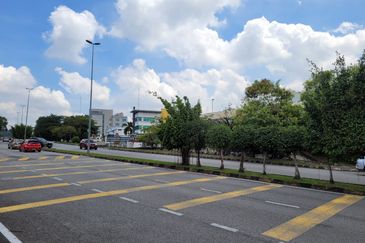 Perindustrian Pusat Bandar Puchong, with ccc