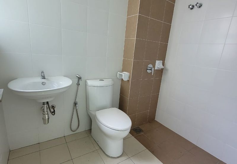 D'Laman Greenville ,Bukit Tinggi, Corner Semi d