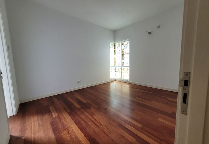 D'Laman Greenville ,Bukit Tinggi, Corner Semi d