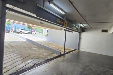 Temasya Glenmarie (Commercial)