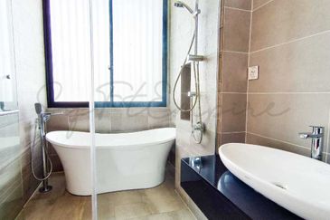 BUNGALOW ZERO LOT READY TO MOVE IN, KOTA KEMUNING SHAH ALAM