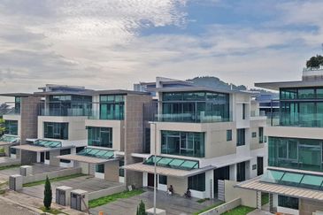 Putra Heights Marvelane Homes By The Lake 3 Storey Semi D Completed 40x80 & 40x90 