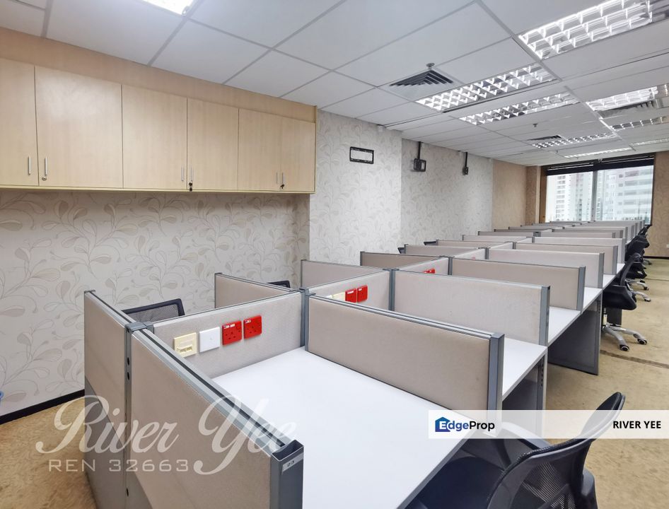 KLCC Office Fully Fitted 2095 sqft Etiqa Twins, Walking Distance to Suria KLCC, Monorail & LRT Station, Kuala Lumpur, KLCC