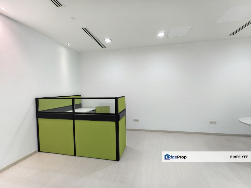 KLCC Office Binjai 8 Premium Soho, Fully Fitted, 1 Room with Pantry, MRT & LRT Ampang Park, Next to Jalan Tun Razak, Kuala Lumpur, KLCC