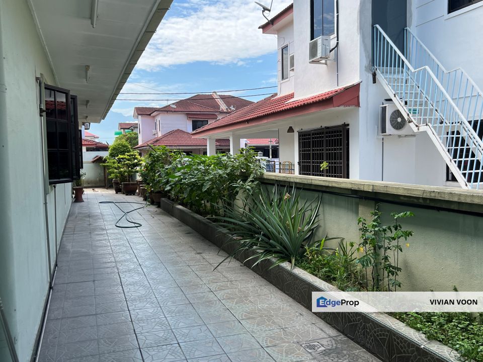 IPOH KLEBANG CORNER LOT BUNGALOW near Poi Lam School, Perak, Ipoh