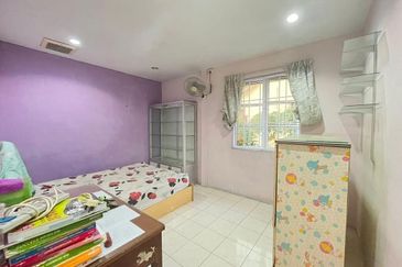 TAMAN JATI, JELAPANG