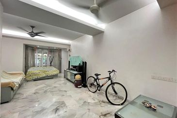 TAMAN JATI, JELAPANG