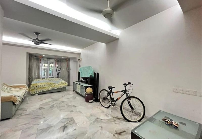 TAMAN JATI, JELAPANG