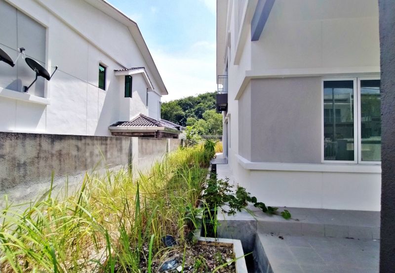 TAMAN MERU DESA PARK