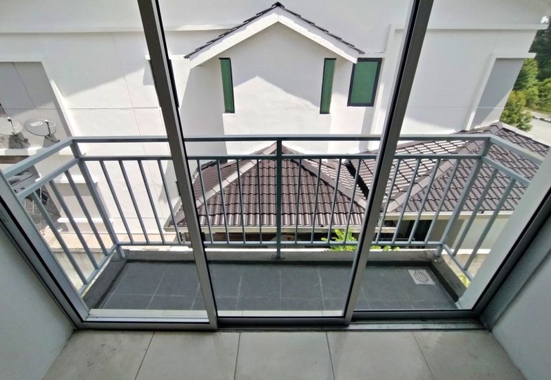 TAMAN MERU DESA PARK