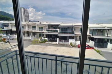 TAMAN MERU DESA PARK