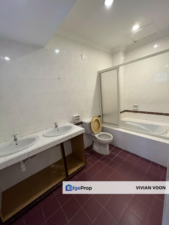 GOLF VIEW RENOVATED 3-STOREY TOWNHOUSE Meru Valley Ipoh, Perak, Ipoh