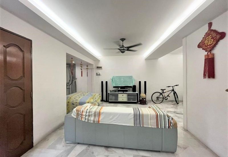 TAMAN JATI, JELAPANG