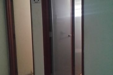 Sri Petaling Ground Floor Shop For Rent