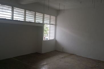 Sri Petaling KL 1st Flr Shop For Rent