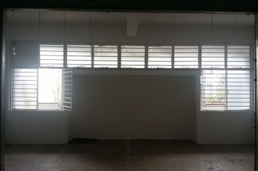 Sri Petaling KL 1st Flr Shop For Rent