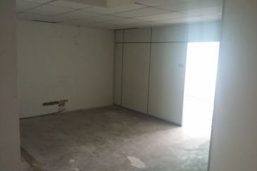 Sri Petaling KL 1st Flr Shop For Rent