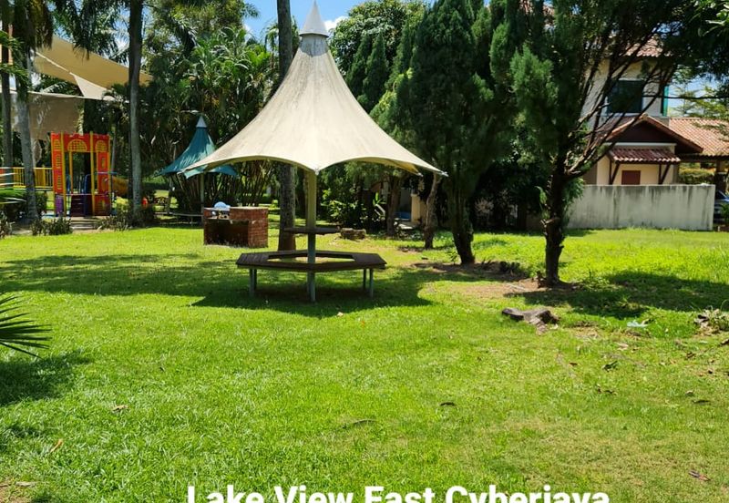 Perdana Lakeview West