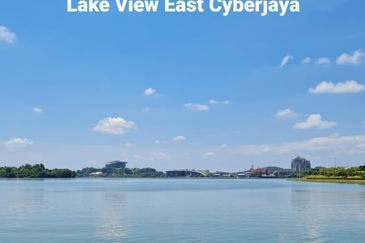 Perdana Lakeview West