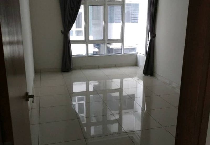 Royal Regent Sri Putramas III