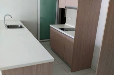 Royal Regent Sri Putramas III