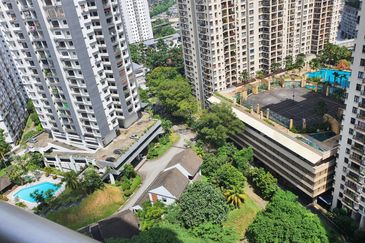 Royal Regent Sri Putramas III