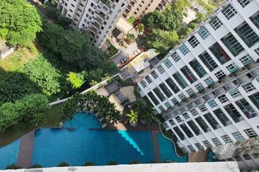 Royal Regent Sri Putramas III