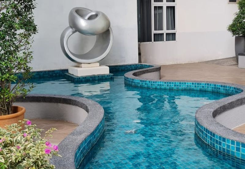 Royal Regent Sri Putramas III