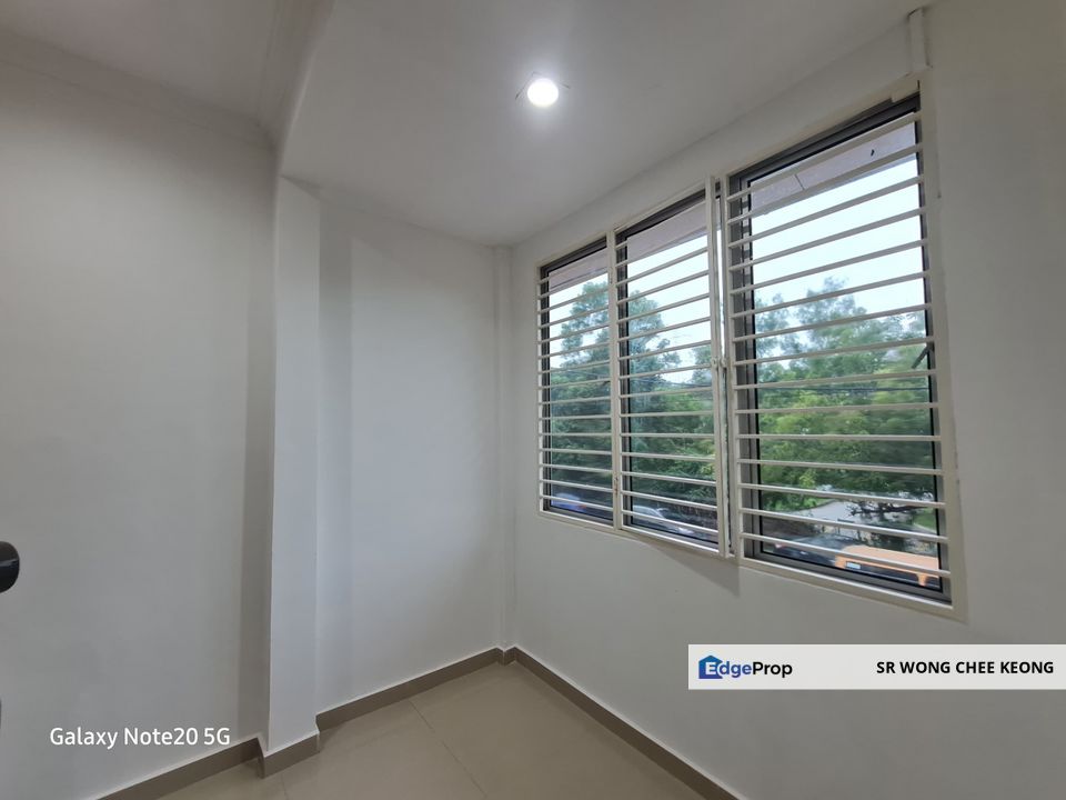 Seri Kembangan Puncak Jalil PUJ 2 Double 2 Storey House  Newly Renovated New Paint x2 , Selangor, Puncak Jalil